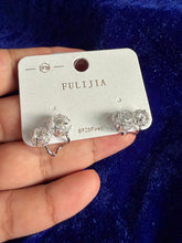 diamond ball claw stud