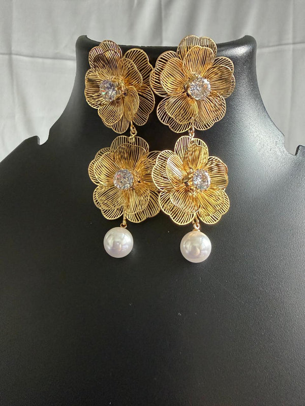Gold floral pearl korean earring stud
