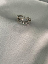 Infinity beauty finger ring